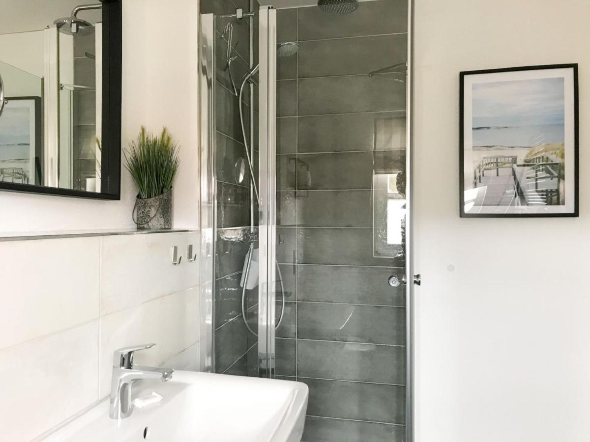 Feriendorf Rugana - Komfortplus Appartement Mit 1 Schlafzimmer A03 Dranske Buitenkant foto